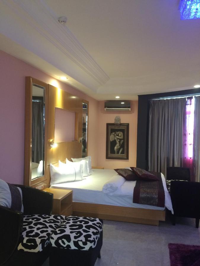 Sun Beach Hotel Cotonou Oda fotoğraf